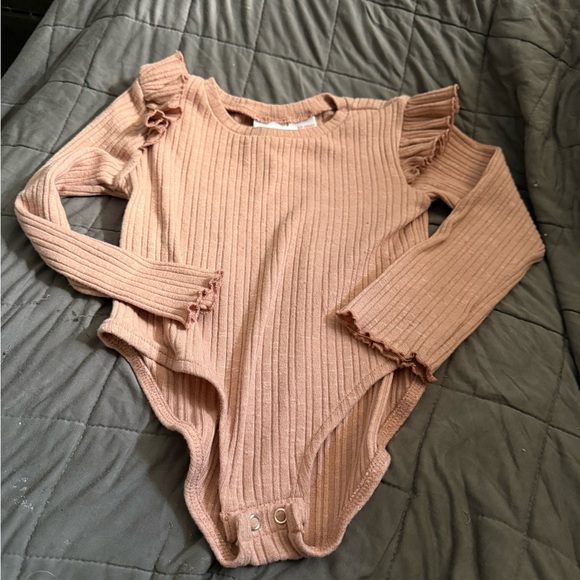 Zara Pink Ribbed bodysuit - Picture 1 of 2